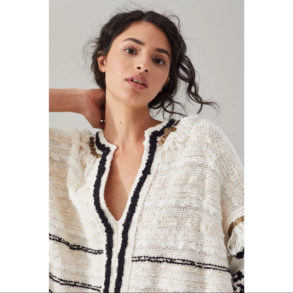 Anthropologie Margot Fringed Poncho Sweater Ivory Size Medium/Large NWT - Picture 5 of 7